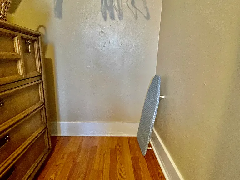 1421 1/2 N Main St — Photo 13