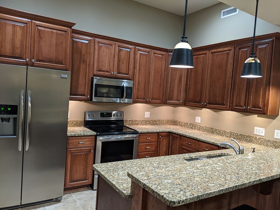 1st image of 216 Putnam St #202