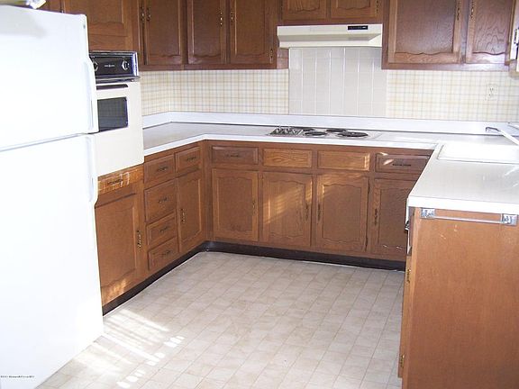 2nd image of 1054A Shetland Dr #100A