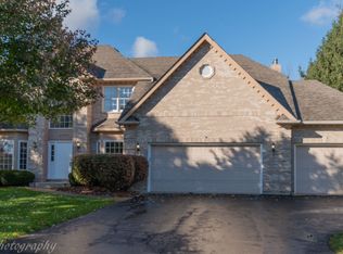 23922 W Pheasant Run Ct, Naperville, IL 60564