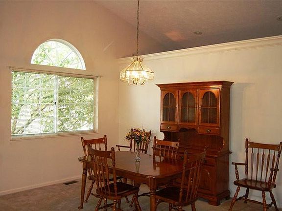 2nd image of 1744 Yardley Cir
