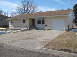 913 S. 3rd Ave, Clear Lake, SD 57226
