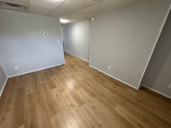 5th image of 928 Highland St #2W