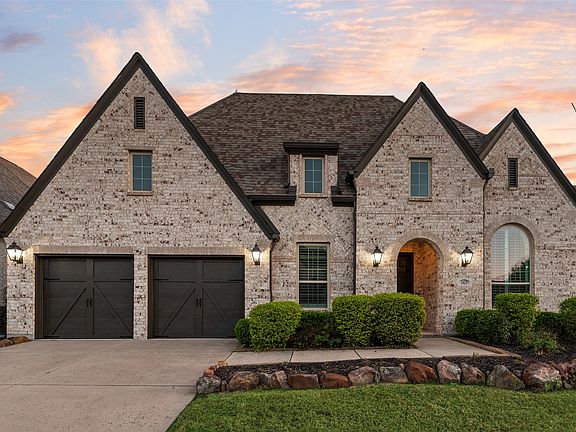 2nd image of 2425 Eclipse Pl