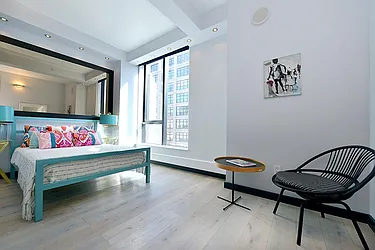 Sold by Prime Manhattan