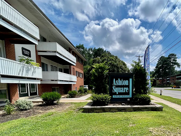 Ashton Square Apartments — Photo 5