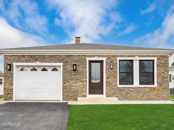 94 Hyannis Street, Toms River, NJ 08757