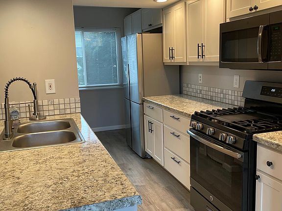 2nd image of 2988 Chapshire Dr SE #61