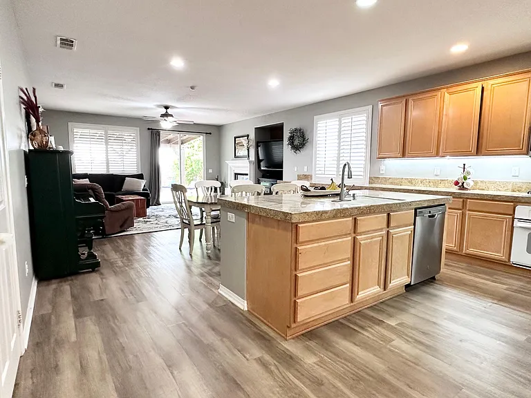 4343 Club Vista Dr — Photo 14
