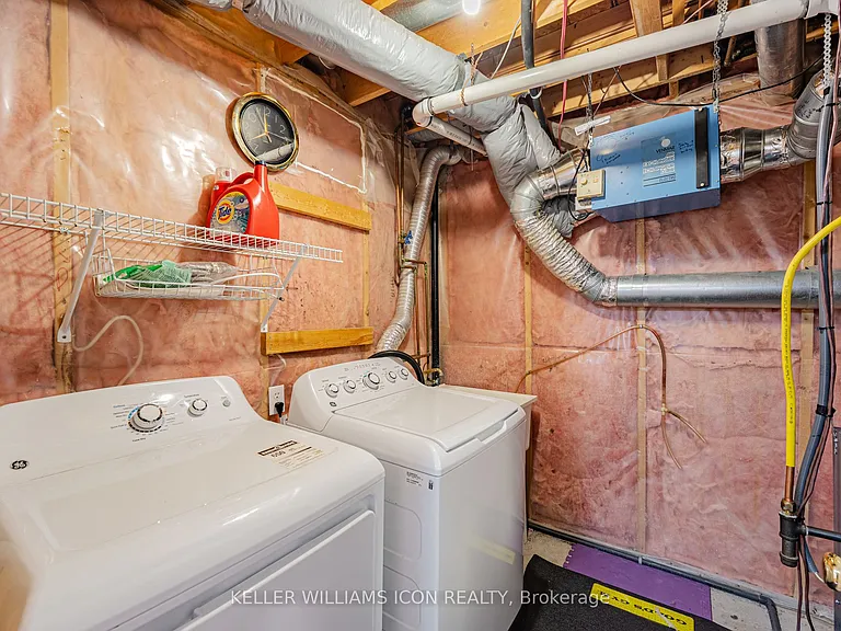 48 Blackdome Cres — Photo 36