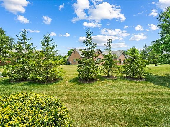 5th image of 6826 Lorien Woods Dr