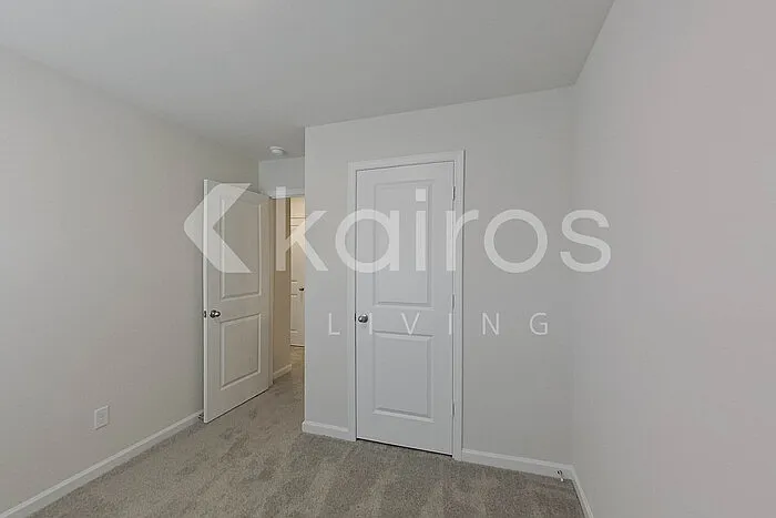 2137 Banyon Cir — Photo 13