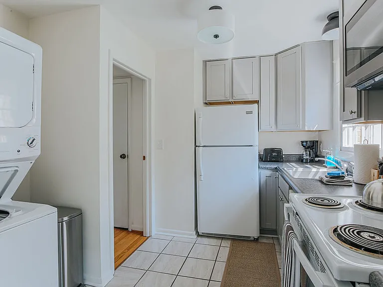 100 Westerly Ave #B — Photo 12