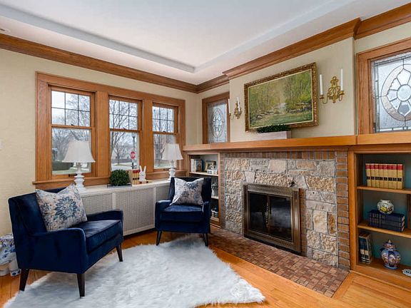 3rd image of 5774 N Kent Ave