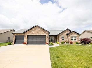 351 Canadian Dr, Staunton, IL