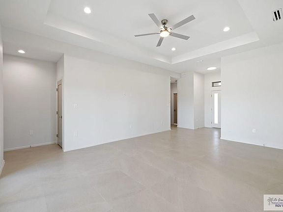 4th image of 2944 Bethlehem Dr