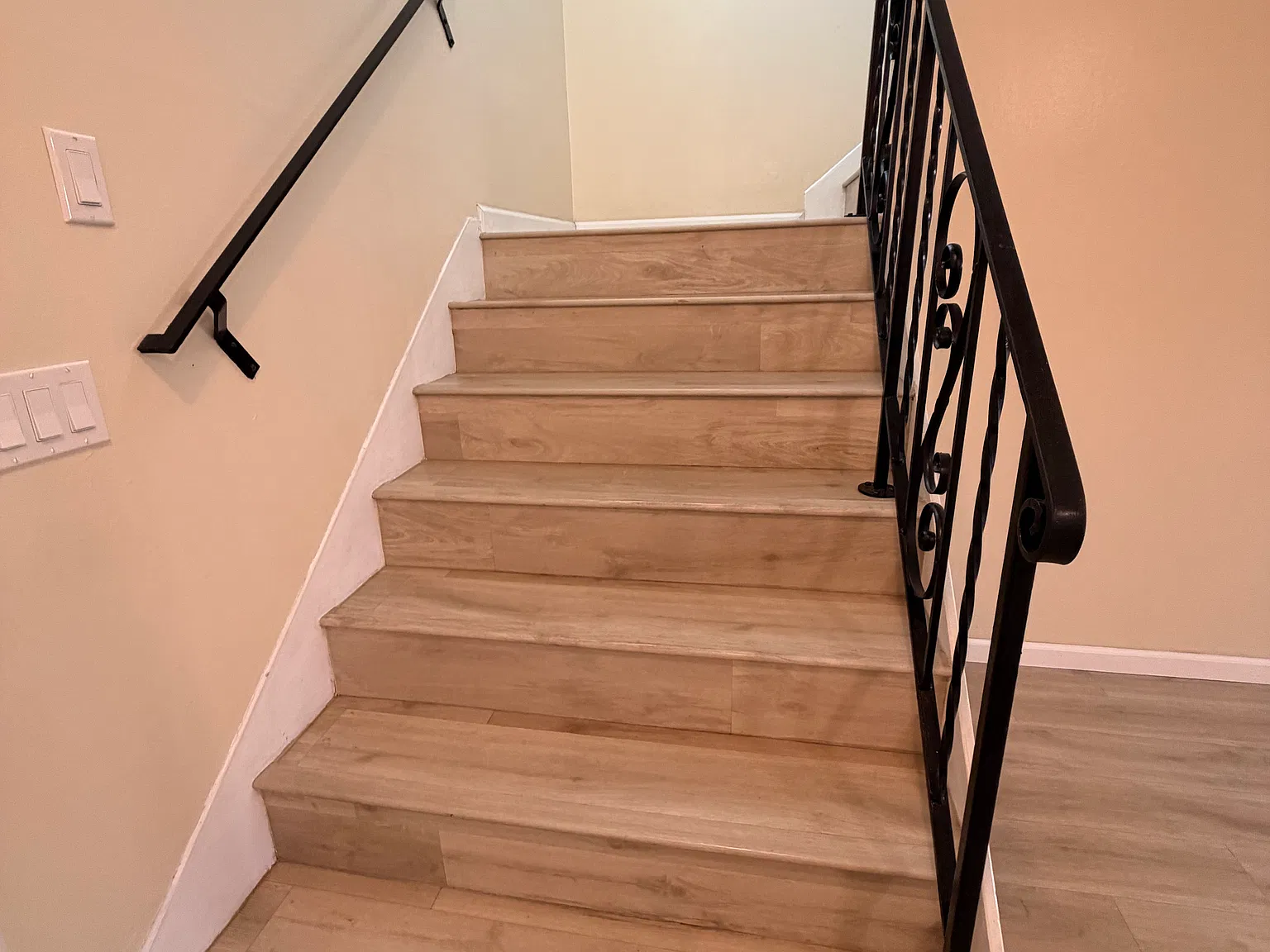 2 bed, 1.5 bath, 1000 sqft, $3,600 — Photo 4