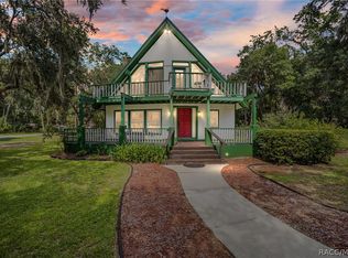 5 Jeffrey Ln, Yankeetown, FL 34498