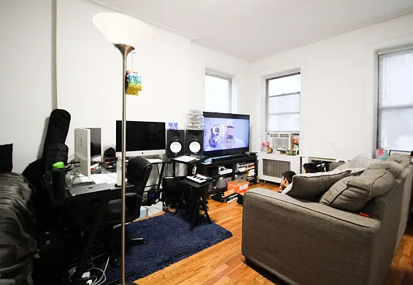 Rented by Bold New York | media 60