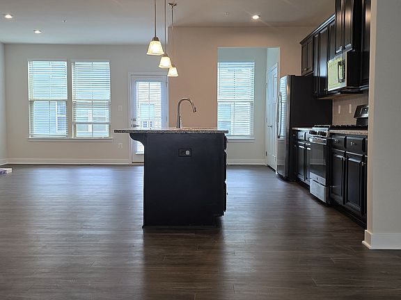 5th image of 6125 Aster View Ln