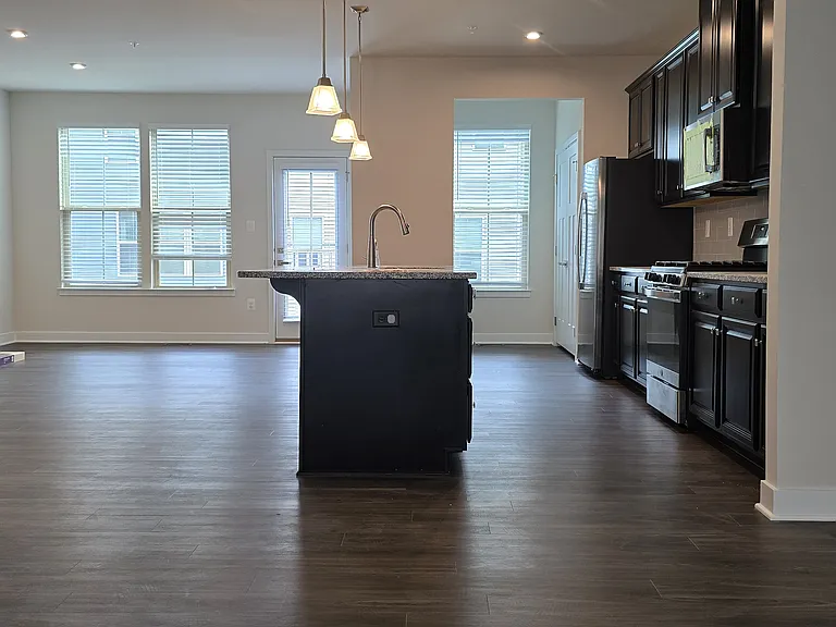 6125 Aster View Ln — Photo 5