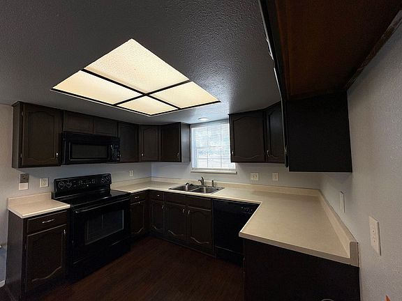 4th image of 8703 Star Creek Dr