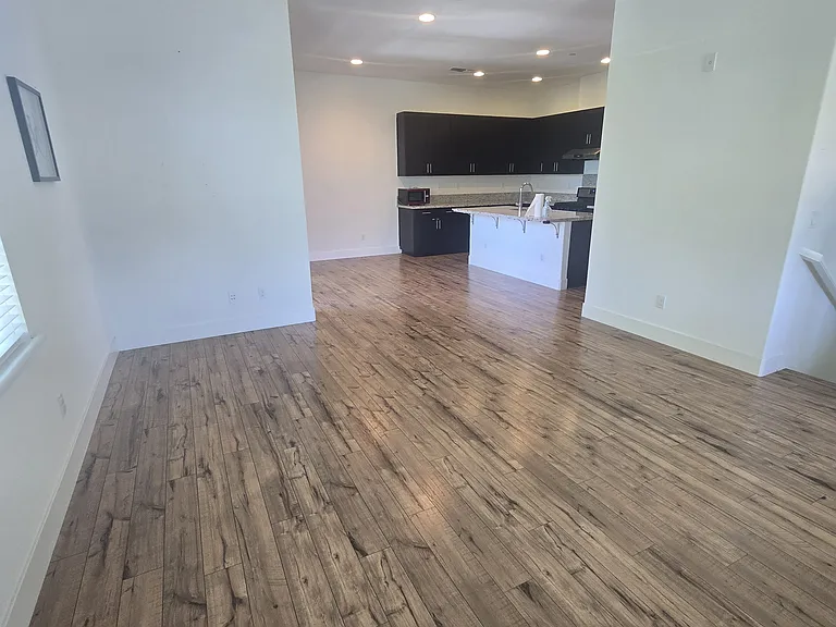 1919 Cadence Ln — Photo 24