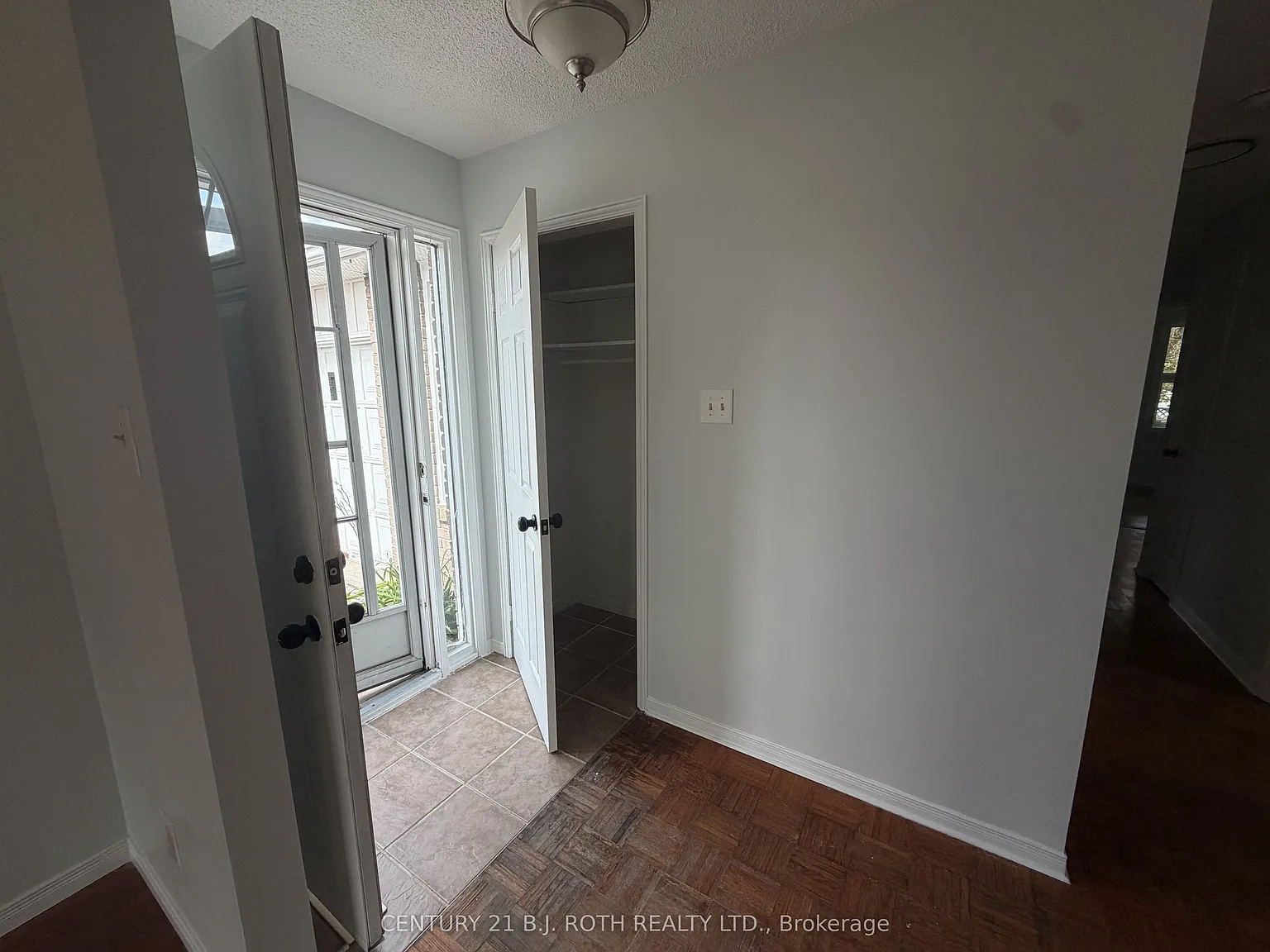5 bed, $3,350 — Photo 4