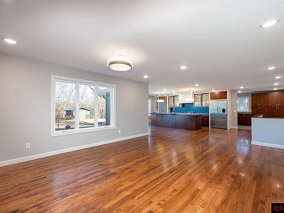 5th image of 200 Lily Dr