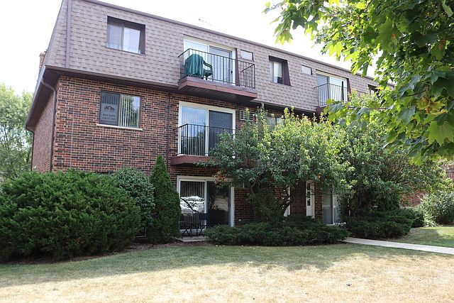 1st image of 1220 Whispering Hills Ct APT 2B
