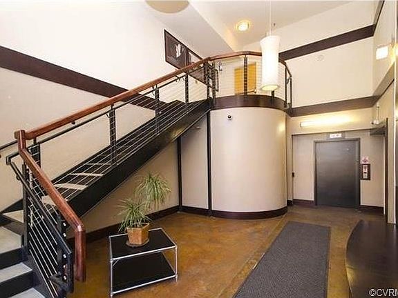 2nd image of 1333 W Broad St #U308