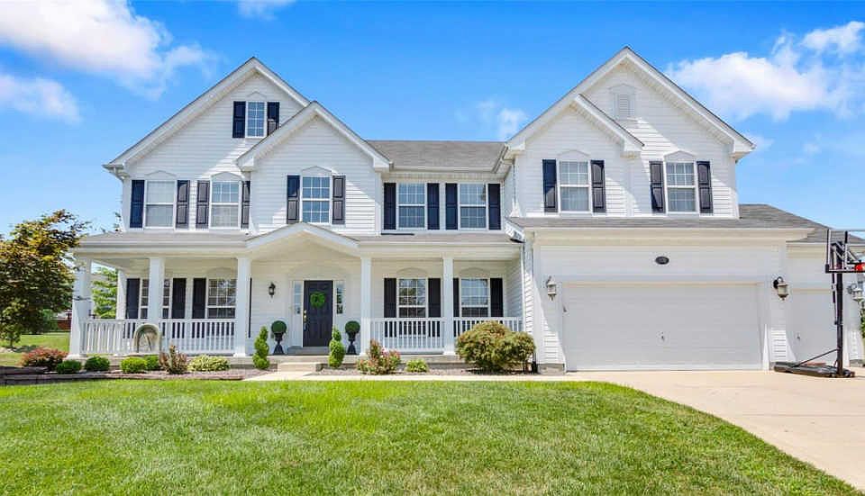 1st image of 303 Cypress Place Dr