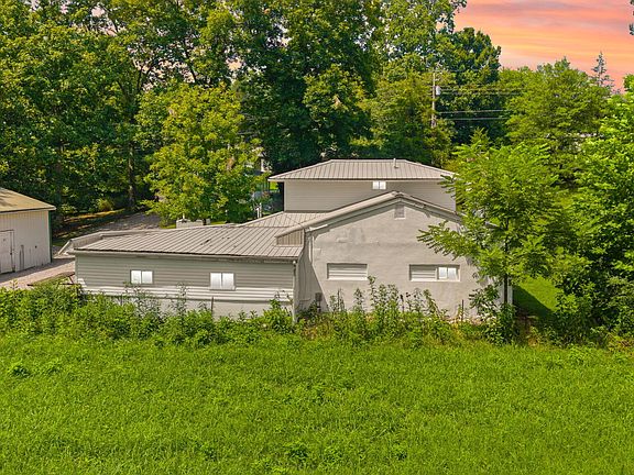 2nd image of 190 Walker Dr