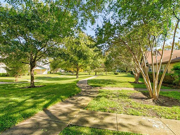 5th image of 4825 Rollingwood Ct