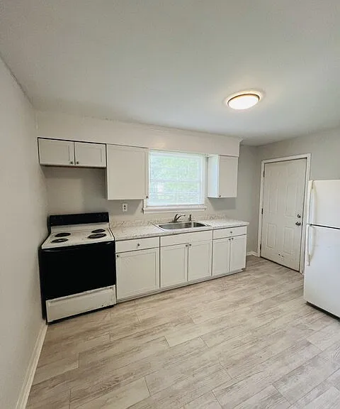 1221 Montgomery Ave — Photo 12