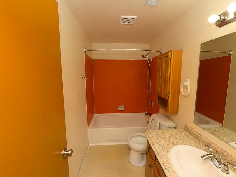 1224 46th Pl SE #1224 — Photo 11
