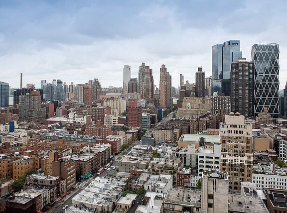 4th image of 350 W 50th St APT 33F