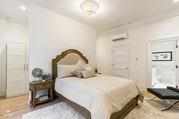 Rented by Dixon Advisory USA Inc. | media 41