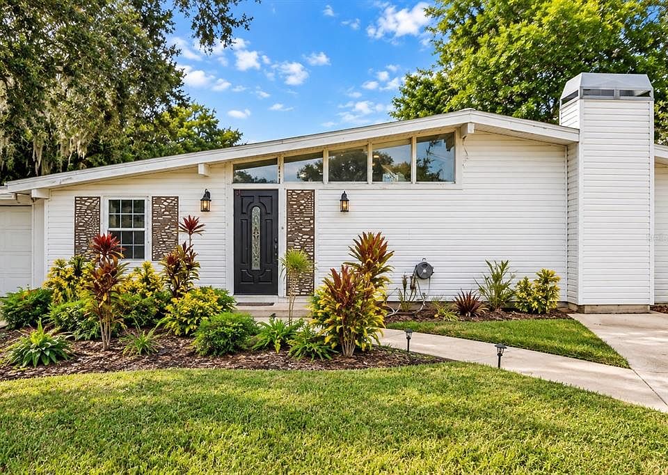 1st image of 218 PARK RIDGE AVENUE