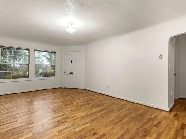 6610 E Burnside St, Portland, OR 97215