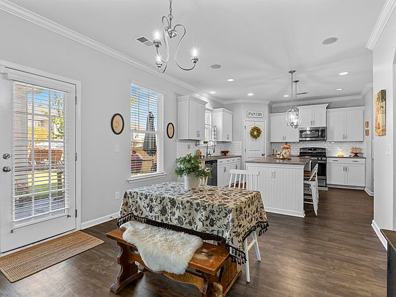 5th image of 5 Corinth Ct