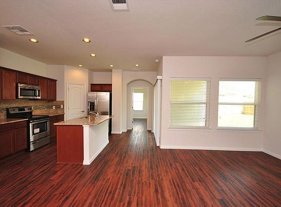 5th image of 20808 Muirfield Bend Cv Unit B