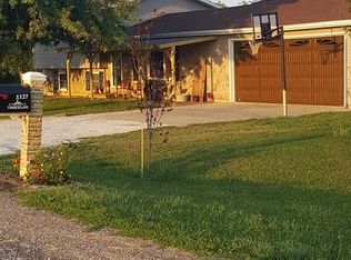 1127 Timberlane Ct, Hamilton, IL 62341