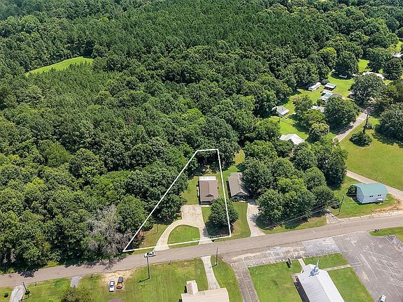 3rd image of 528 Little Rd