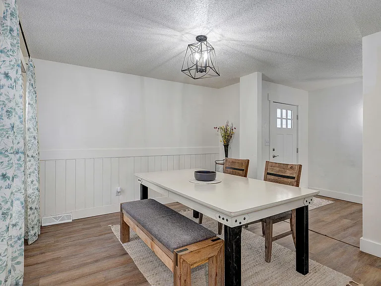 4094 S Eaton Ave — Photo 11