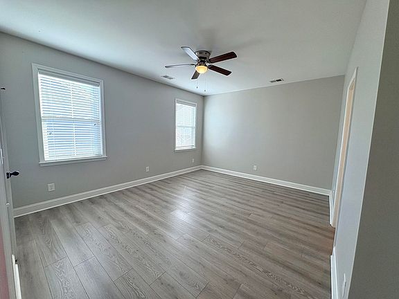 5th image of 133 Yorkshire Dr