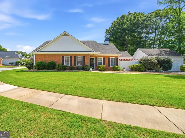 105 Woodgate Dr, Fayetteville, GA 30214