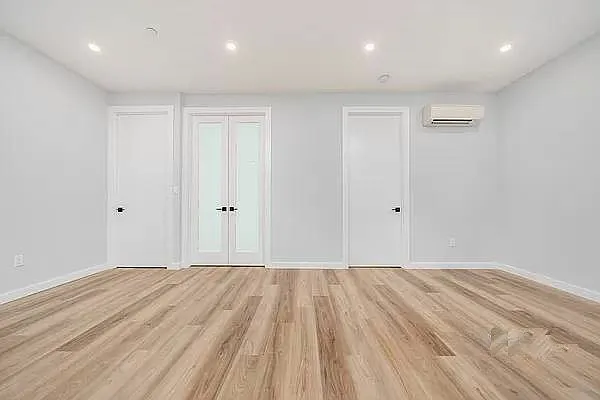Rented by Dwelling NY Realty Inc | media 7