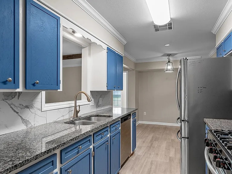 5318 Foxglove Dr — Photo 17