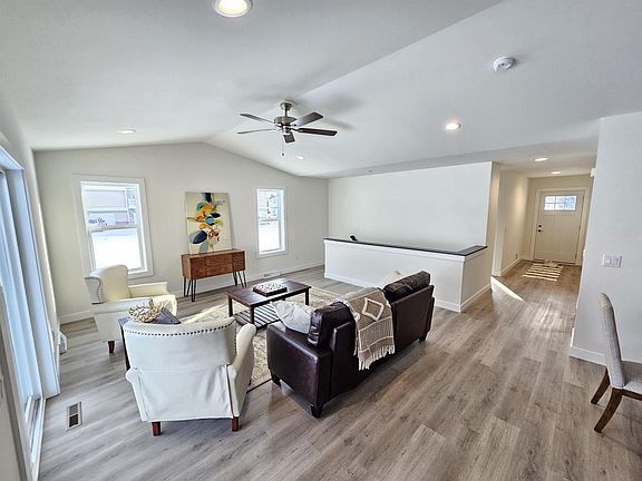3rd image of 512 Village Lane